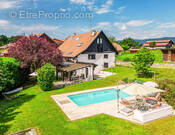 Maison à PERS-JUSSY