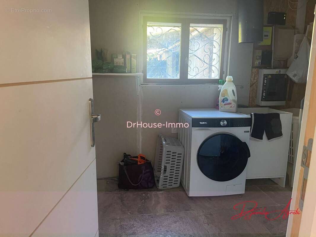 Maison 137 m² à Le Luc  - photo 2
