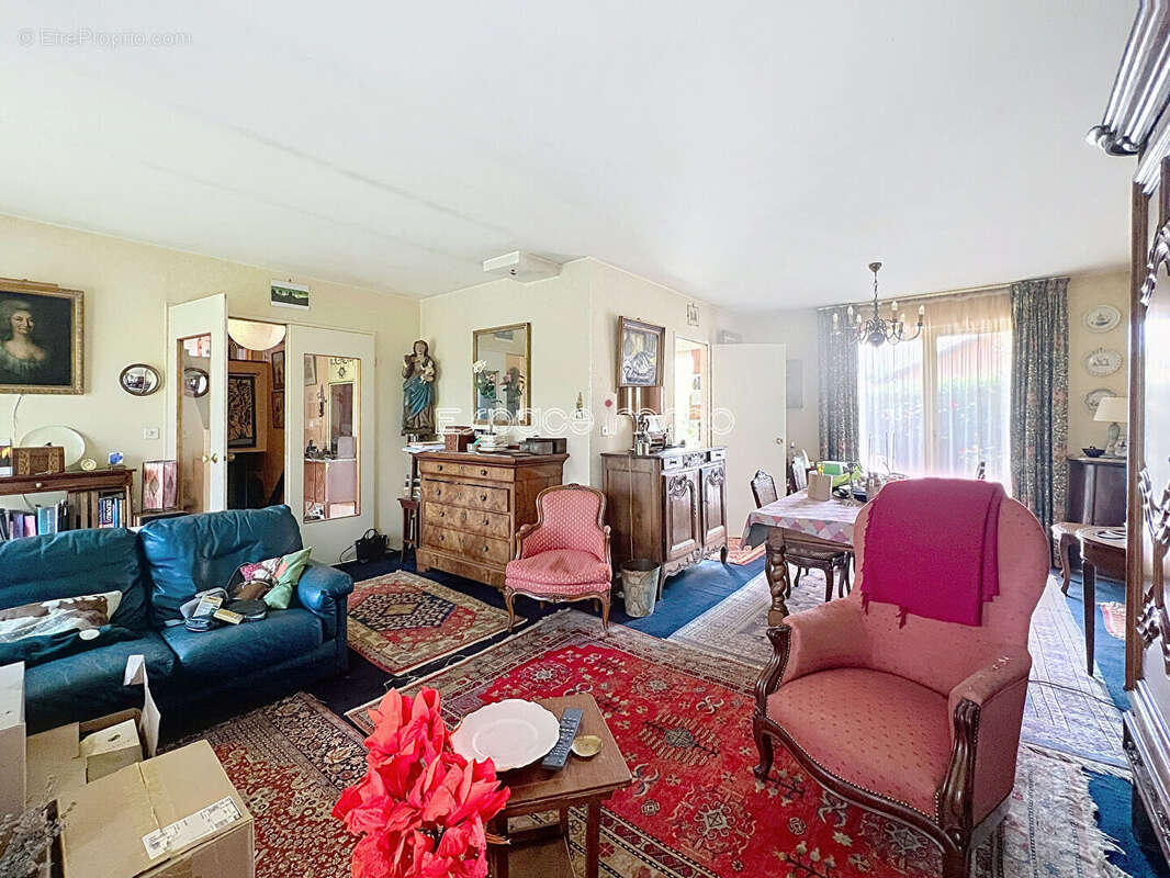 Maison à MONT-SAINT-AIGNAN