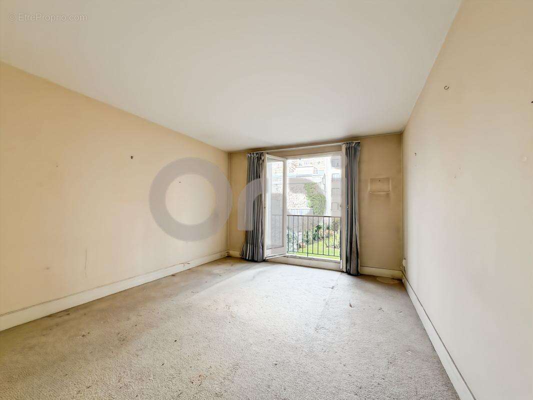 Appartement à PARIS-20E
