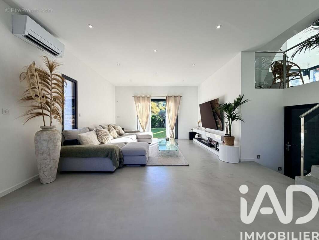 Photo 9 - Maison à SOLLIES-TOUCAS