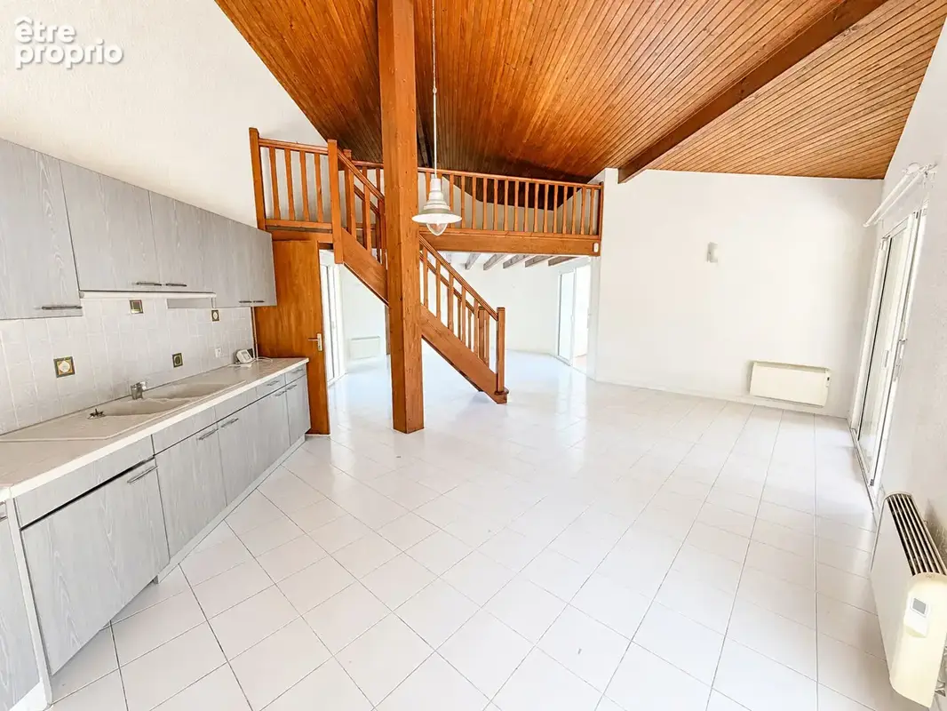 Maison 3 chambres - Quartier Mora - 2 200m2 de jardin - photo 8