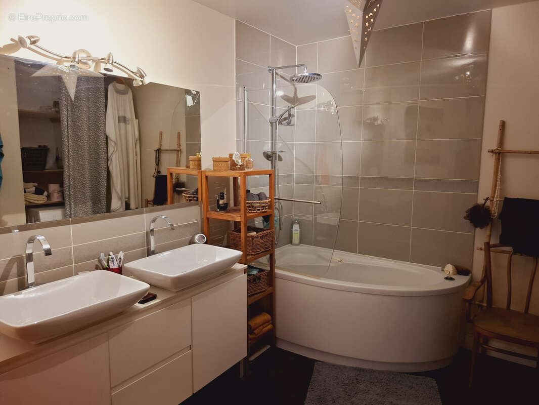 Maison à VALLON-PONT-D'ARC