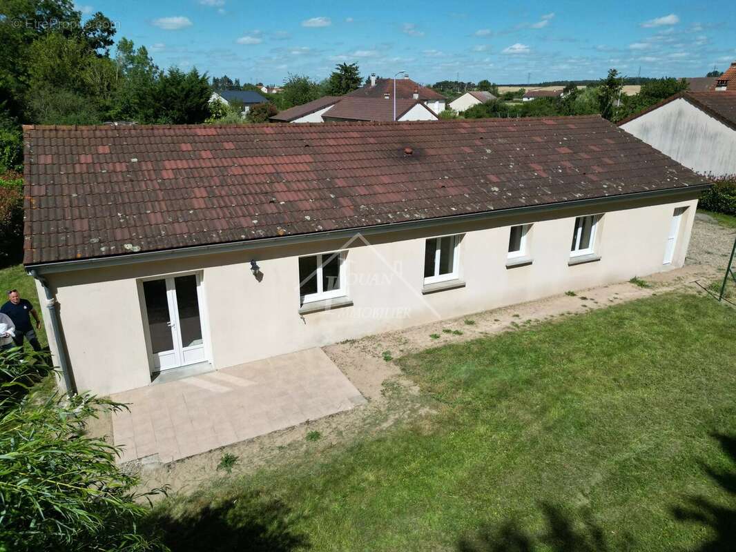 Maison à SAINT-POURCAIN-SUR-SIOULE