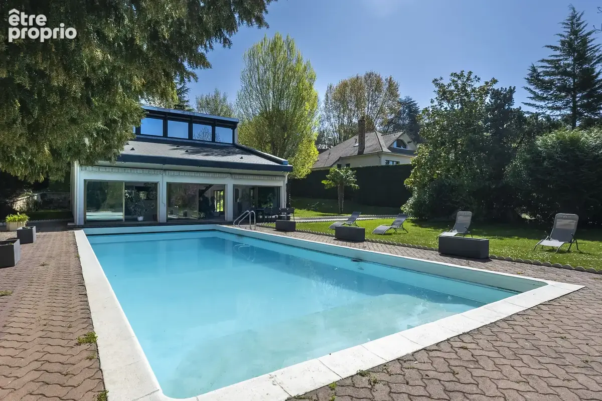 Bougival (78) - Maison de prestige avec piscine - photo 1