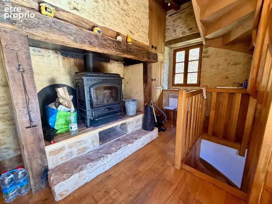 Maison en pierre au cœur de Sainte-Alvère – Idéale en résidence secondaire ou pour un investissement locatif - photo 7
