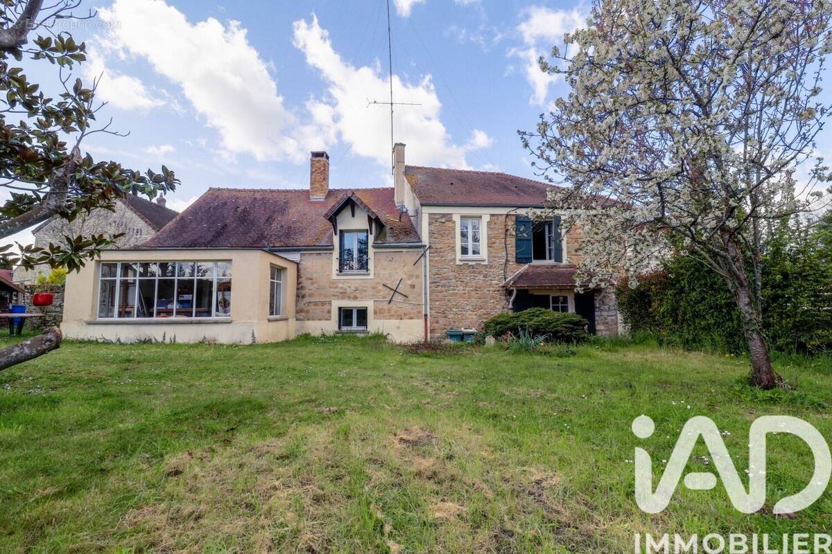 Photo 1 - Maison à VAYRES-SUR-ESSONNE