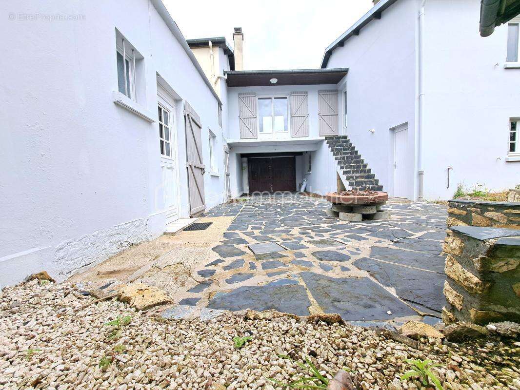 Maison à MAREUIL-CAUBERT