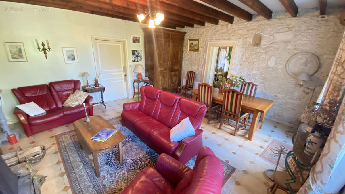 Maison à BOUTENAC-TOUVENT