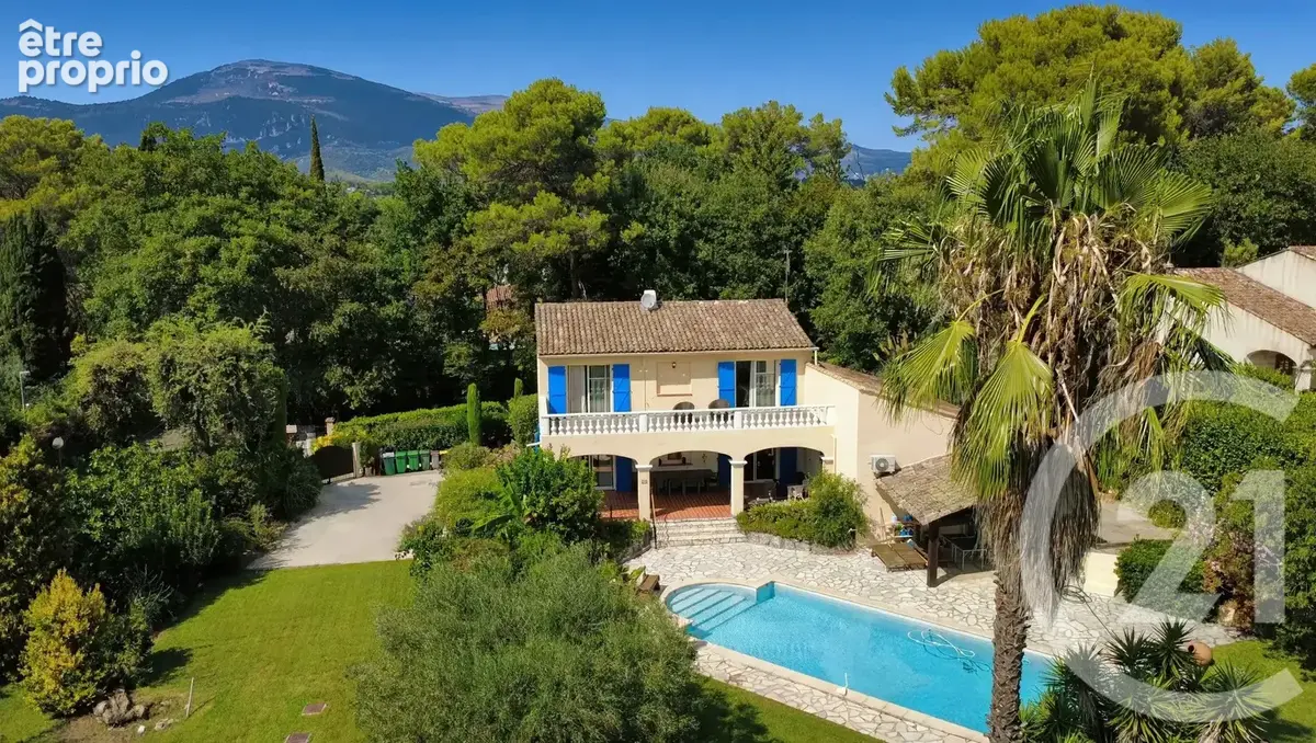 Maison à ROQUEFORT-LES-PINS
