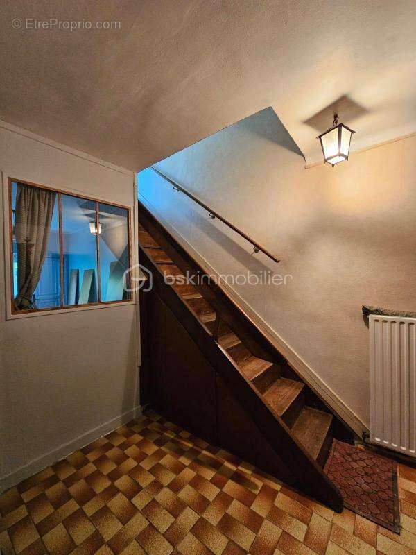 Maison à réinventer — 88 m² Carrez, 132 m² au total, 4 chambres, jardin et garage - photo 4