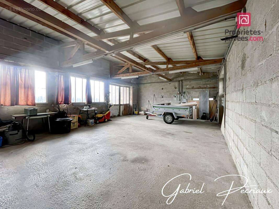 Maison sur sous sol + grande dépendance - photo 17