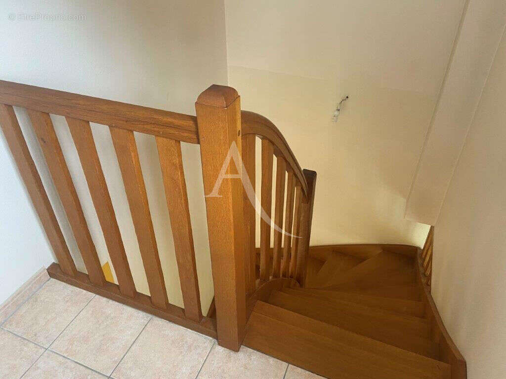 Maison à NEUVILLE-AUX-BOIS