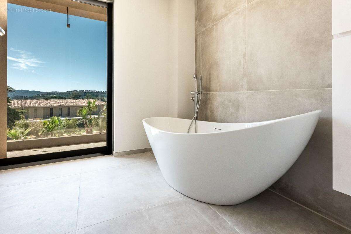 Maison à LA CADIERE-D'AZUR