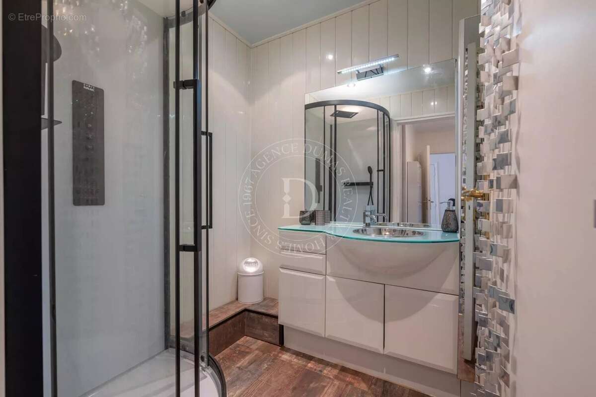 Appartement à EZE