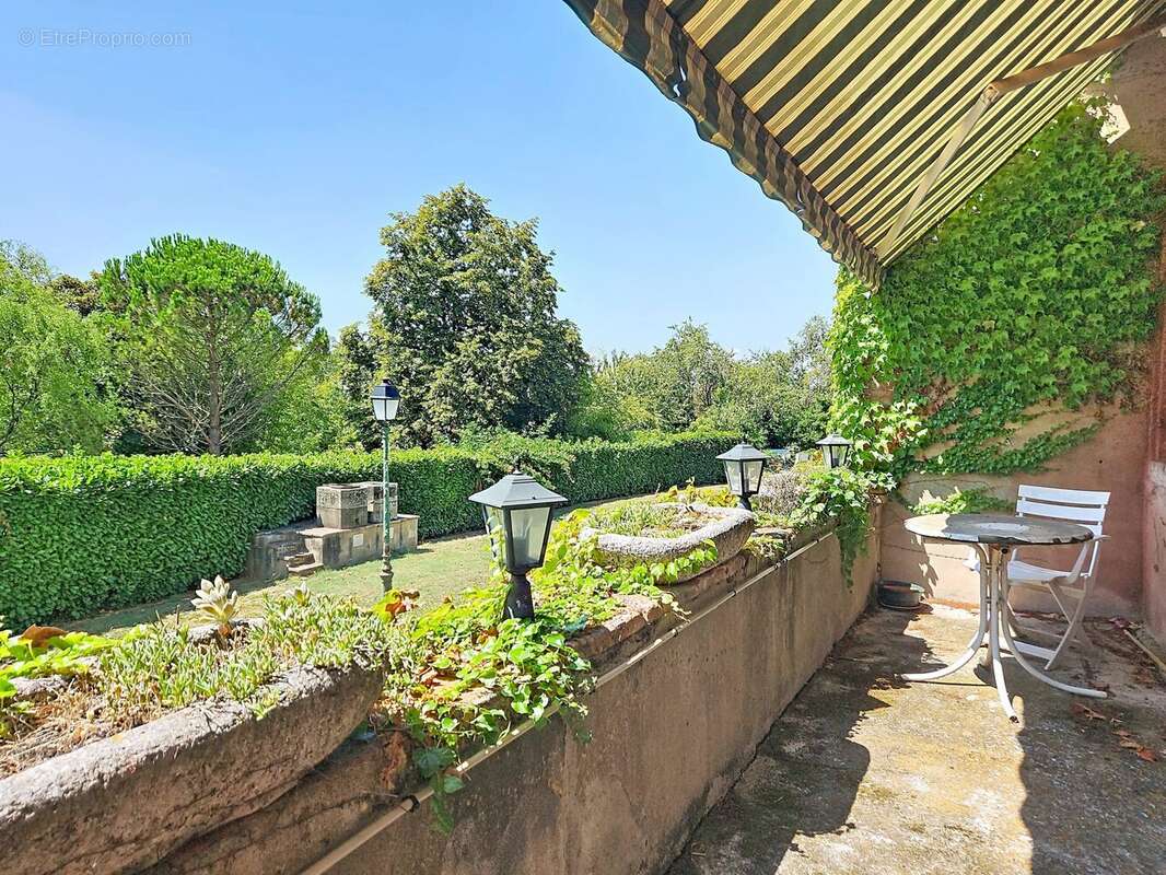 Maison 210 m² à Bourg-Saint-Bernard  - photo 2