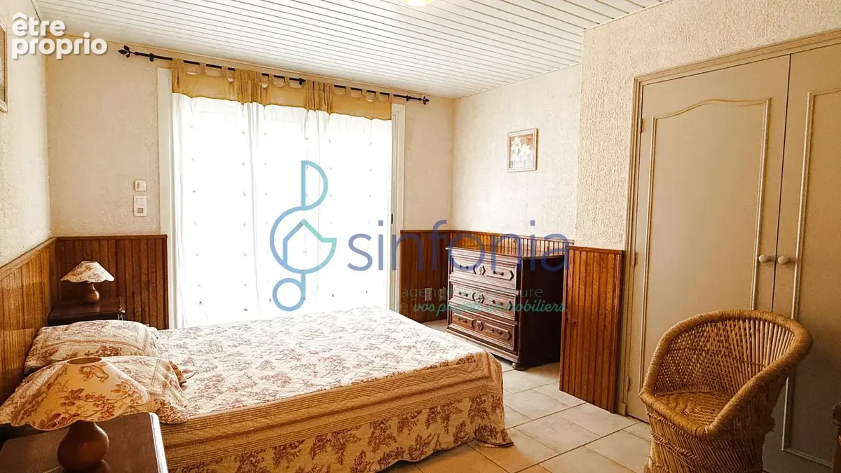 En vente à 6 km d'uzès  propriété familiale de 250 m2 avec piscine et deux espaces de vie indépendants - photo 16