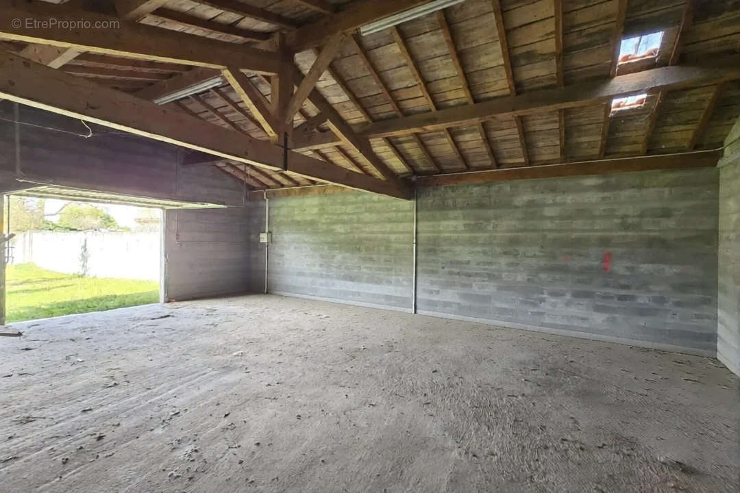 Maison familiale avec grand terrain arboré ? Un bien rare au fort potentiel - photo 8