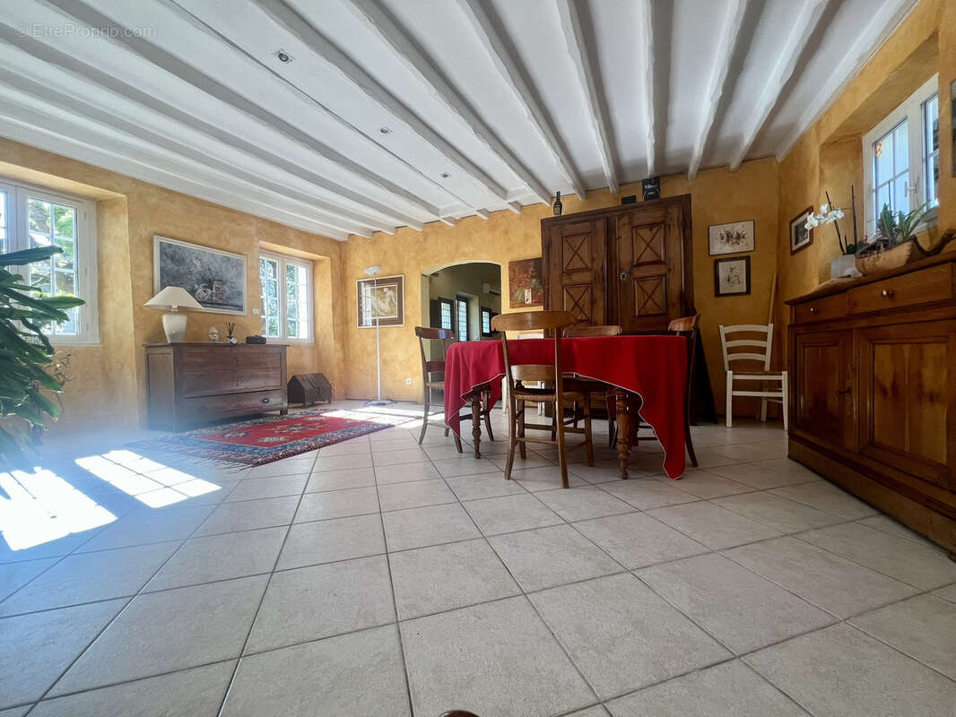 Maison à THOIRY