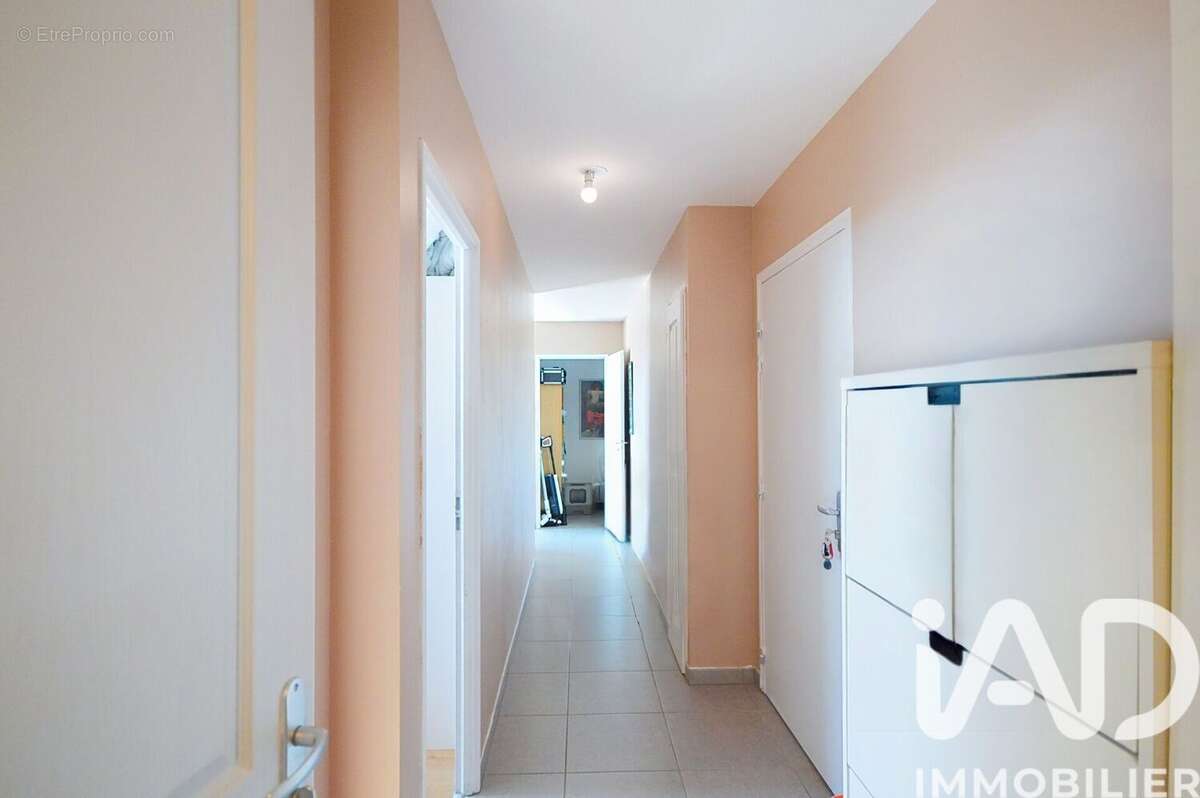 Photo 8 - Appartement à PERON