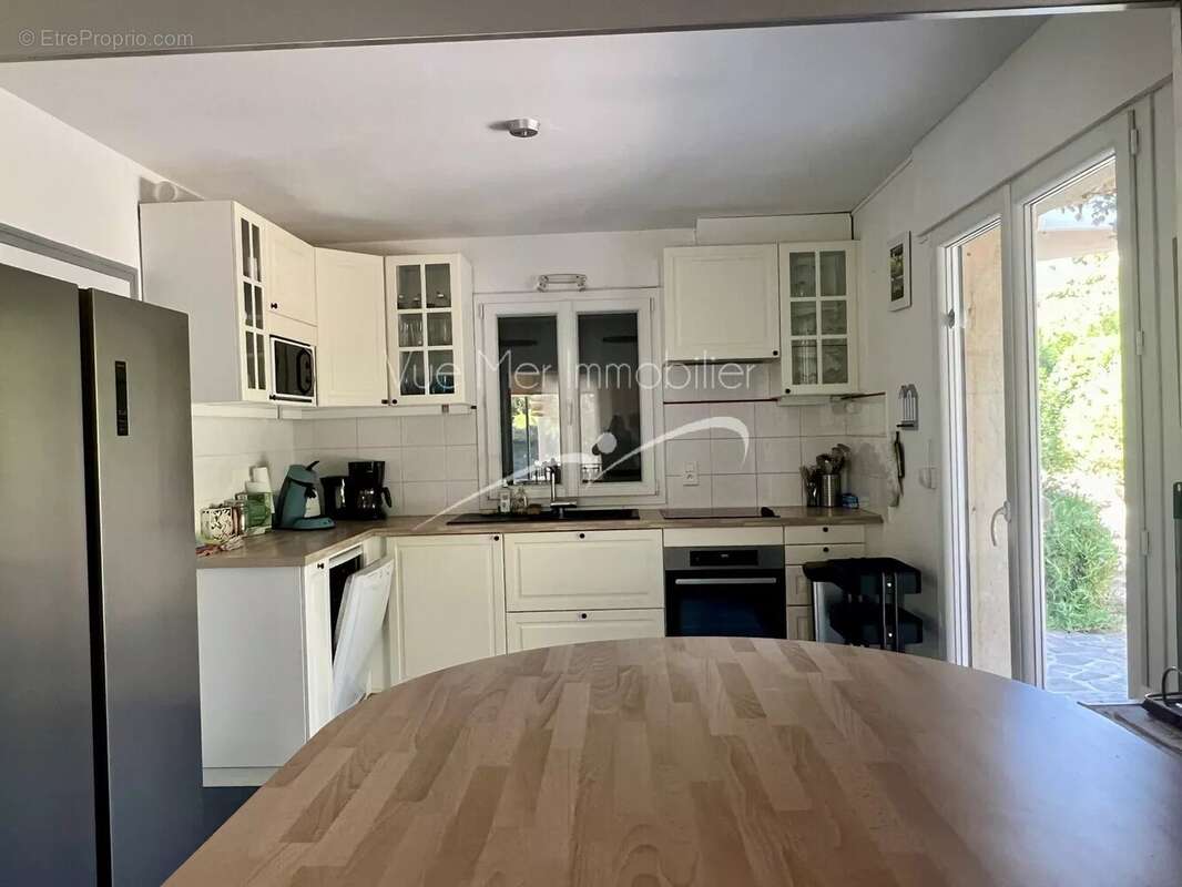 Villa T6. Parc de 2 089 m² avec piscine - photo 27