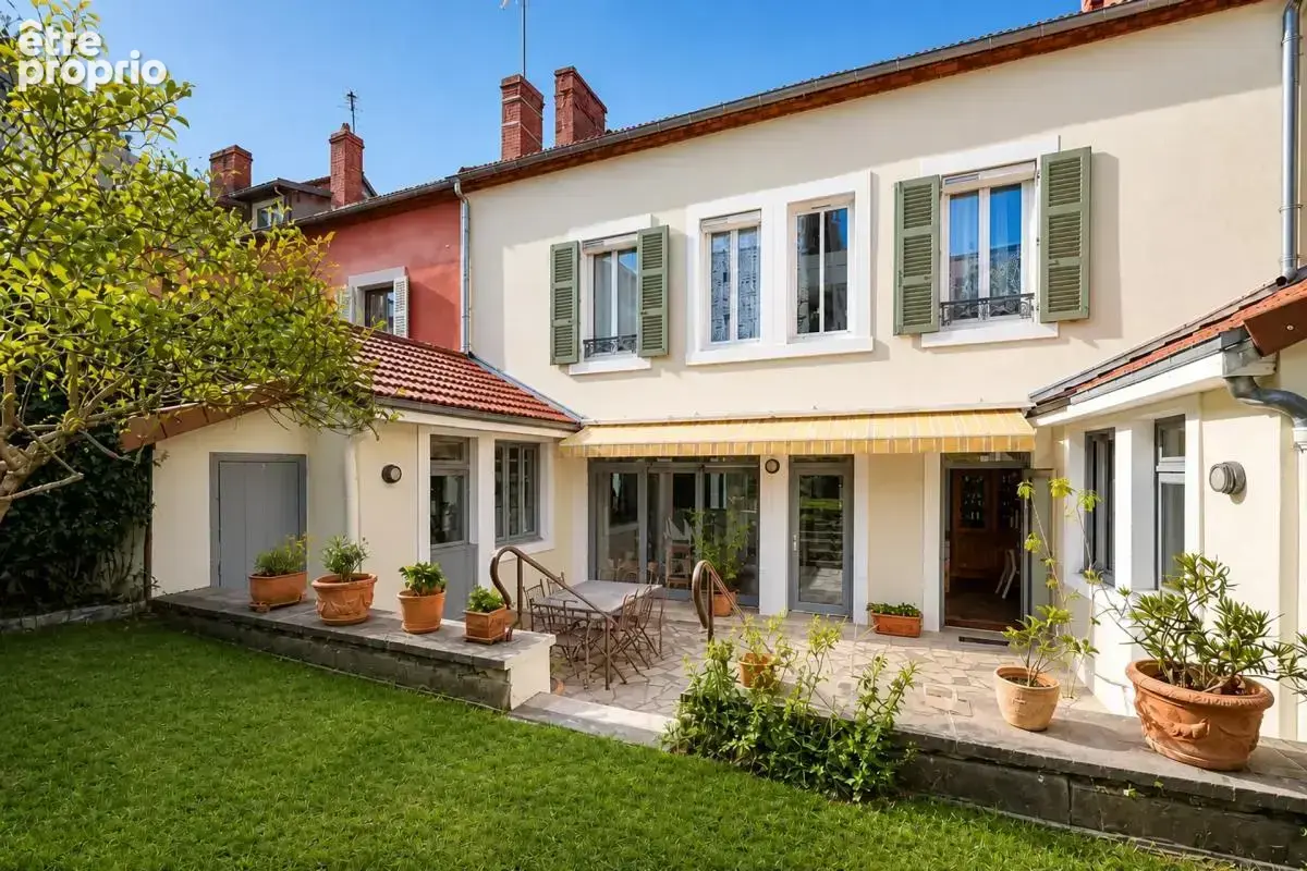 Photo Maison à Vichy au prix de 599 000€