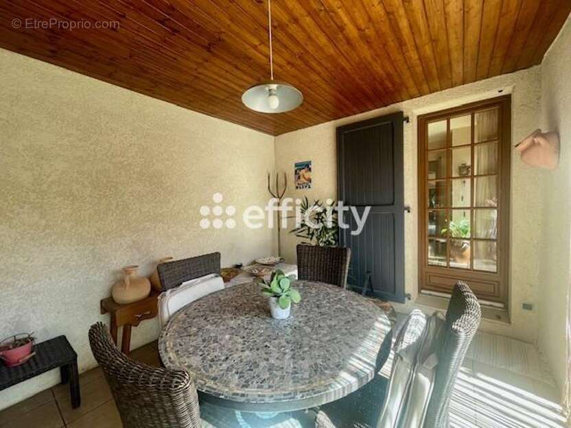 Maison à SALAISE-SUR-SANNE