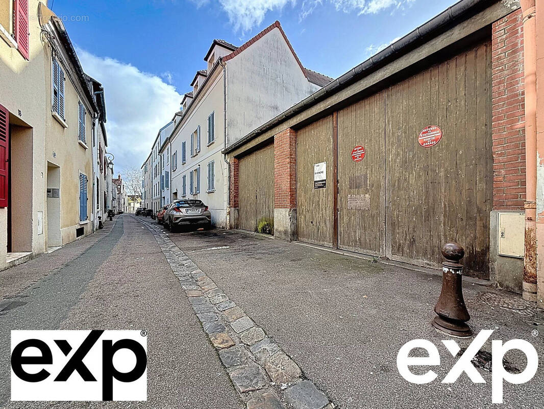 Commerce à MANTES-LA-JOLIE