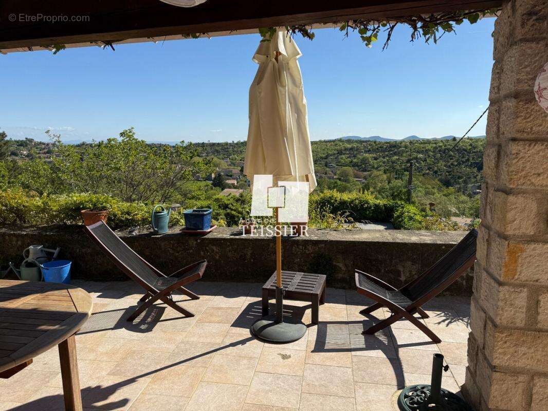 Maison à SAINT-PAUL-LE-JEUNE