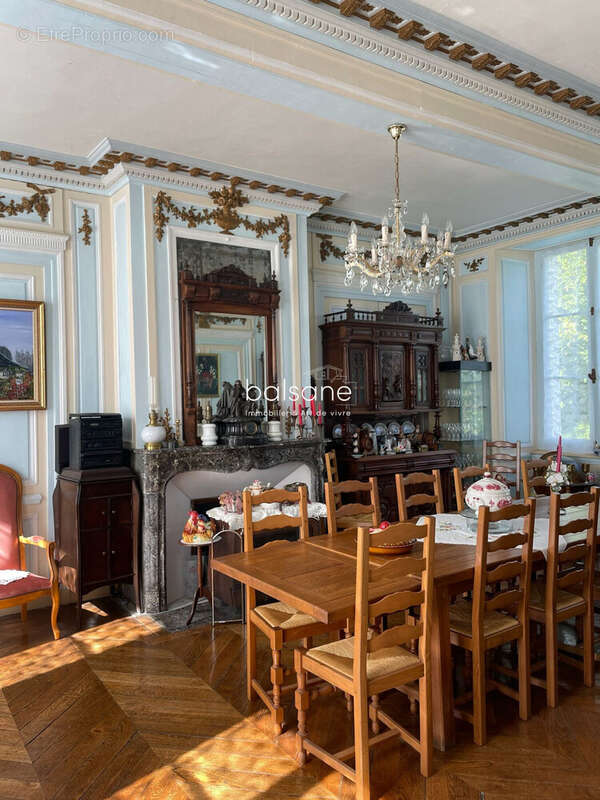 Maison 420 m² à Saint-Clair-Sur-Les-Monts  - photo 5