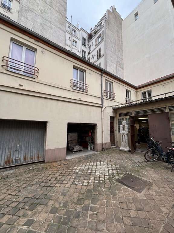 Appartement à PARIS-10E
