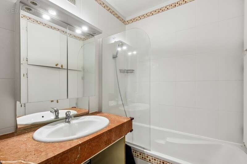 Appartement à LA CELLE-SAINT-CLOUD