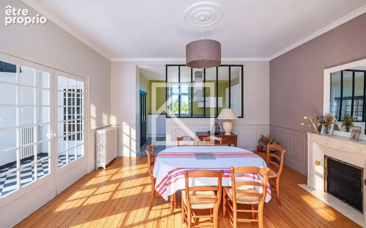 Maison 10 pièces 278 m² à vendre à Guecelard (72230) - photo 3