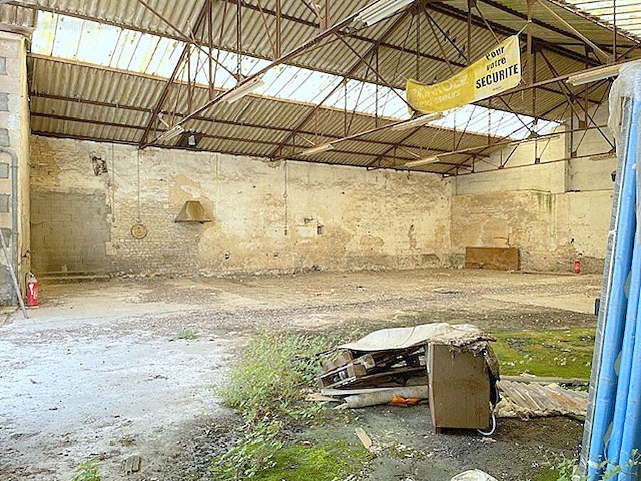 Ensemble immobilier plein centre à rénover Saint Sauveur D Aunis 409 m2 - photo 8
