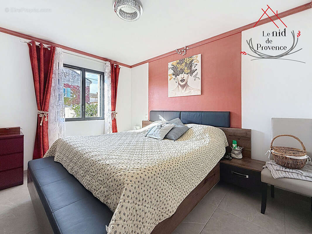 Maison à MORIERES-LES-AVIGNON