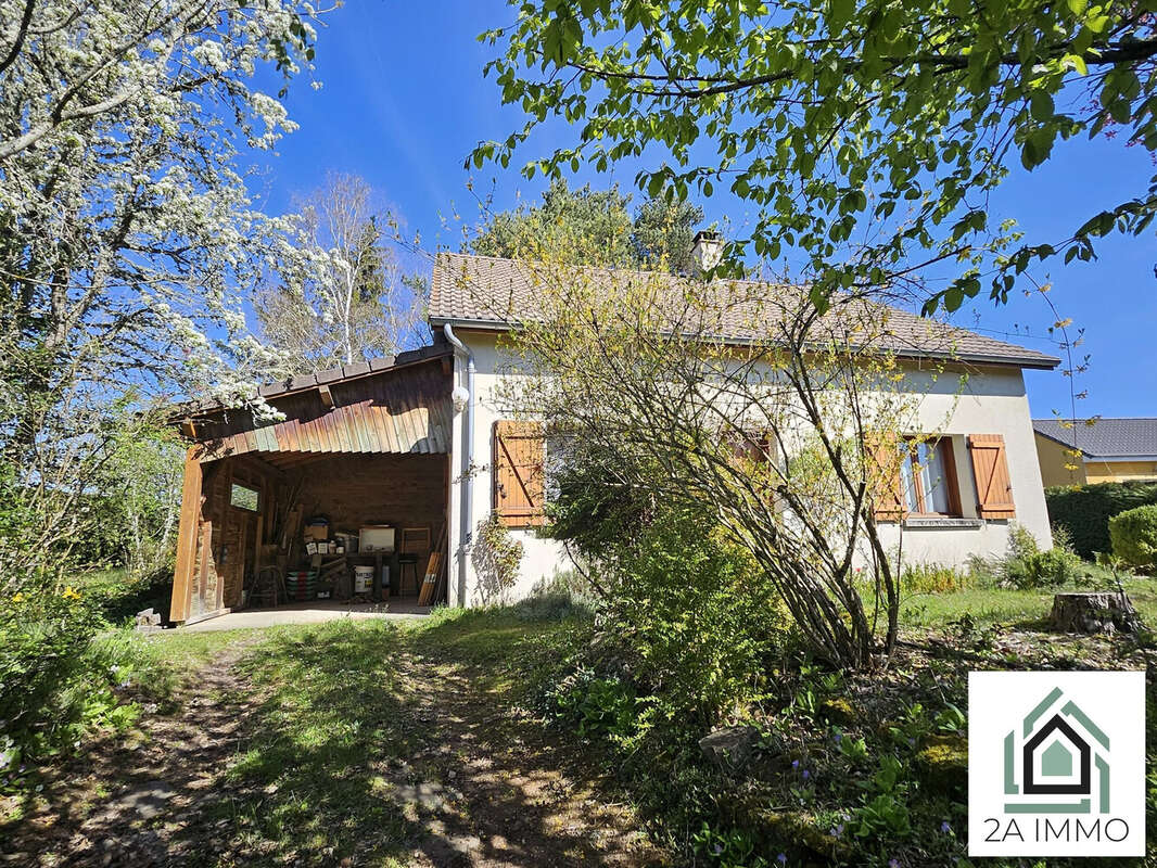 Maison à CONDAT-EN-COMBRAILLE