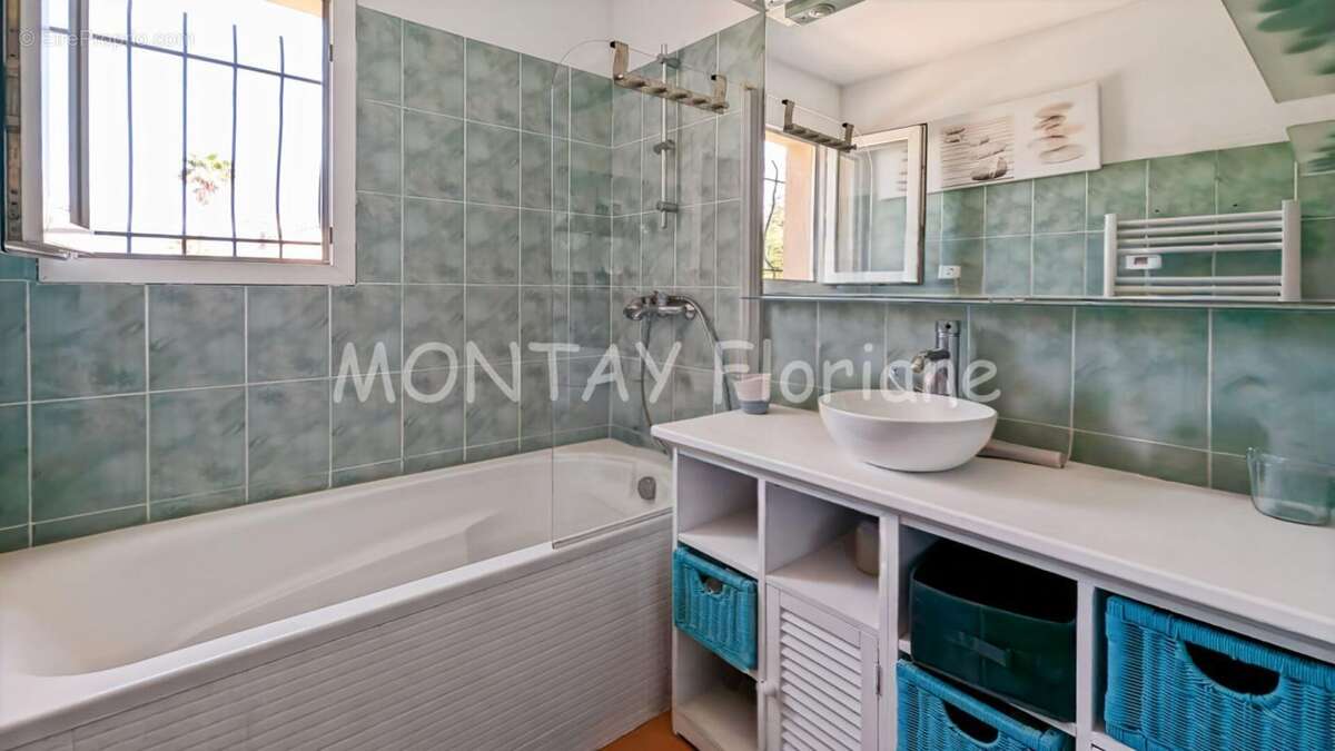 Maison à SAINT-RAPHAEL