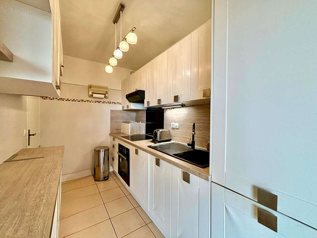 Appartement à MARSEILLE-16E