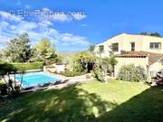 Maison à ROQUEFORT-LES-PINS