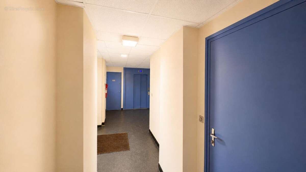 Pour investisseurs !! appartement 57 m² .t2 possibilité t3 –.hyper centre tourcoing . 69 800 € fai – rentabilité jusqu’à 14 % - photo 4