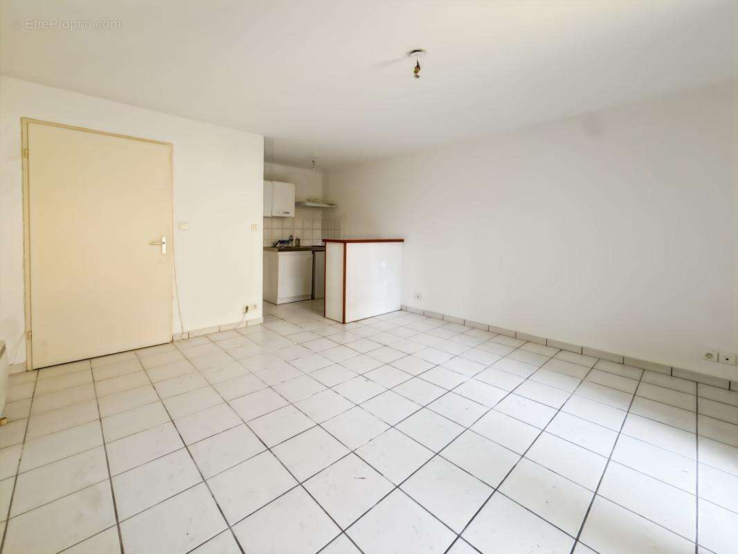 Opportunité investisseur T2 de 34m² avec Jardin et parking - photo 3