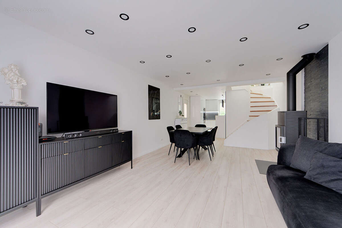 Maison à AUBERGENVILLE