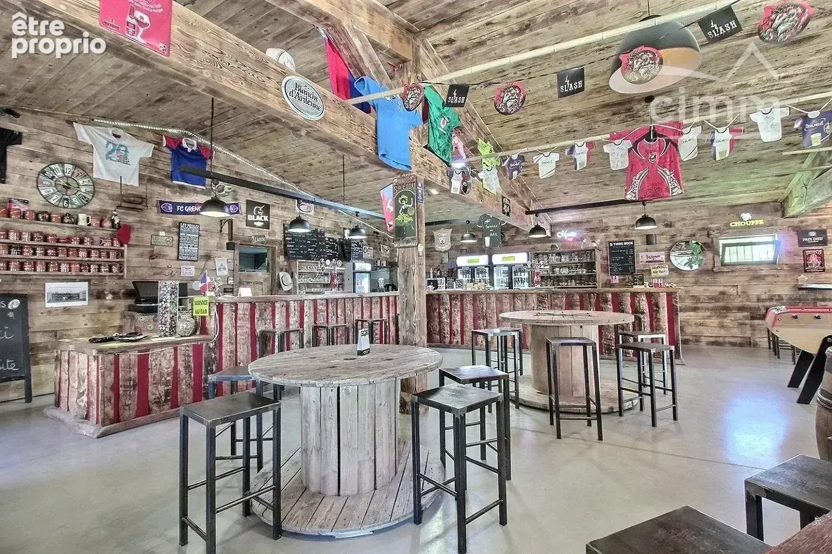 À vendre – Murs et fonds de commerce – Bar à bières / Pub – Le Touvet - photo 6