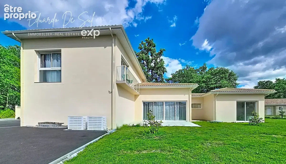 Maison 233 m² à Arsac  - photo 3