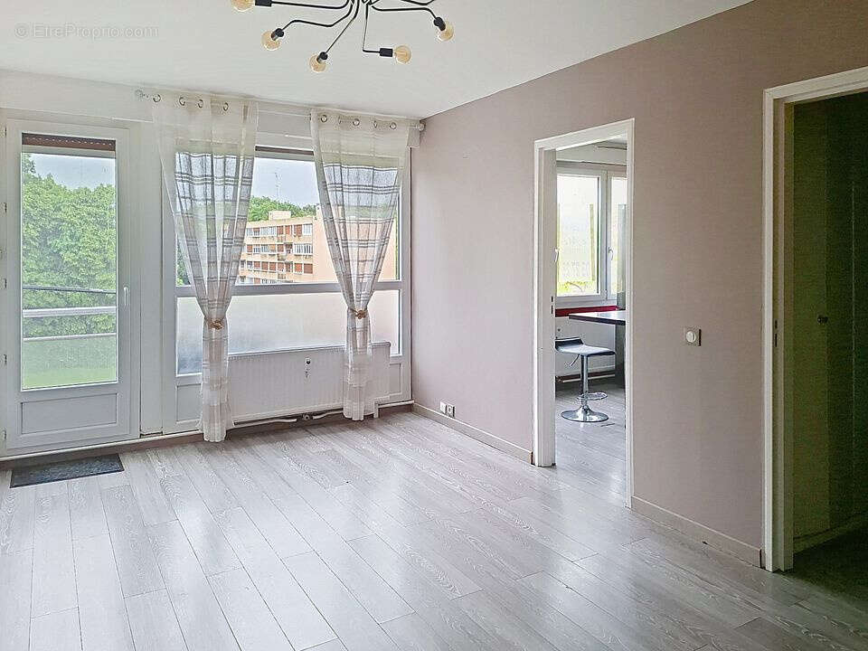 Appartement à MARLY