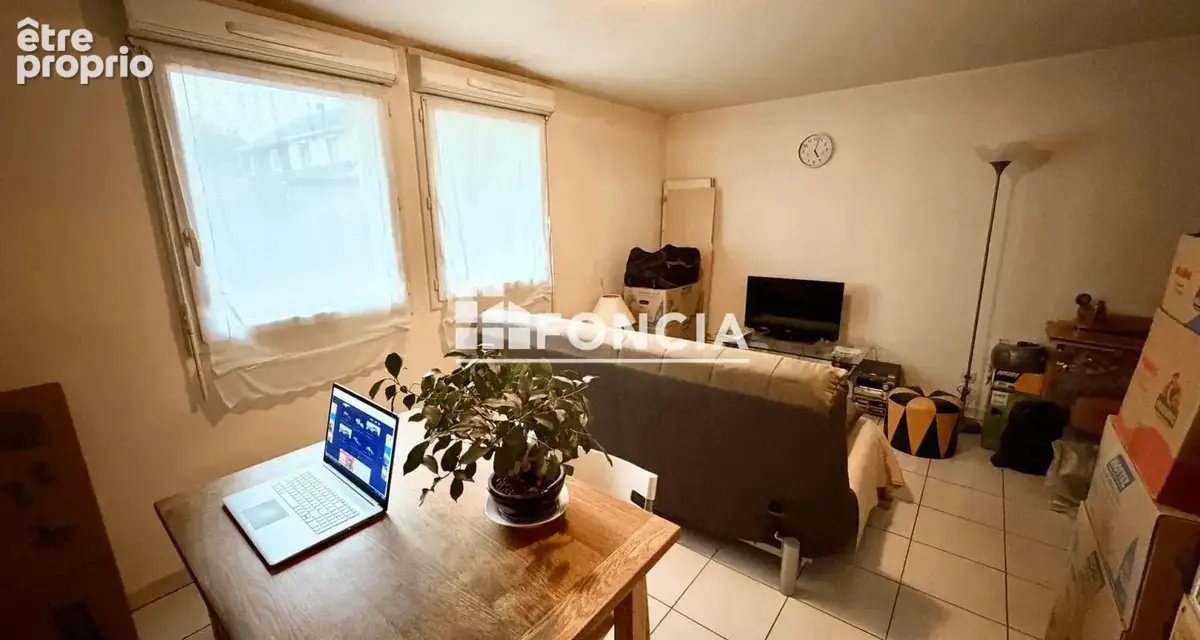 Grand studio vendu libre d occupation en residence recente securisee - photo 2