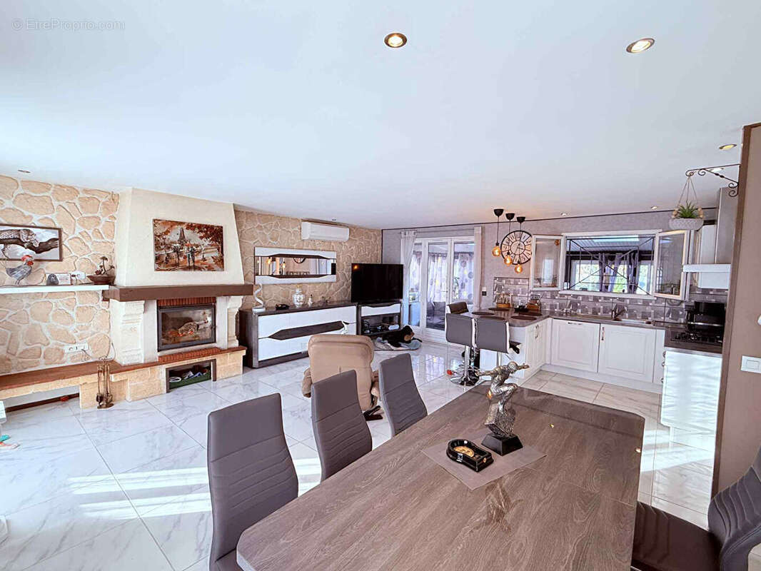 Maison à SAINT-LOUBES