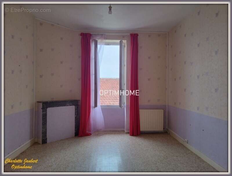 Maison à BLANZAC-PORCHERESSE