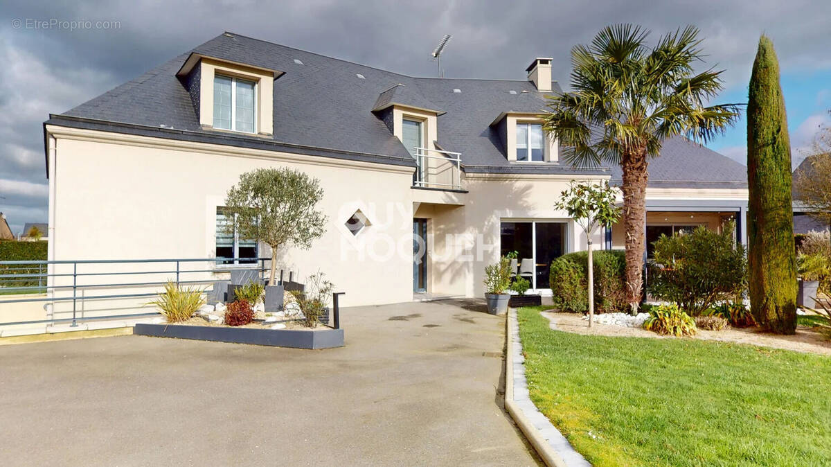 Maison à SAINT-MARTIN-DES-CHAMPS