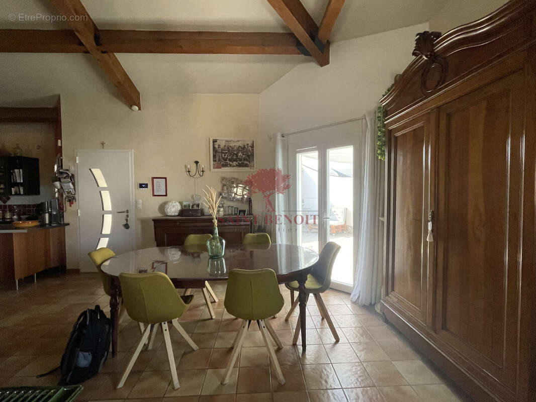 Gigean - villa t4 de plain pied avec piscine + appartement independant - photo 6